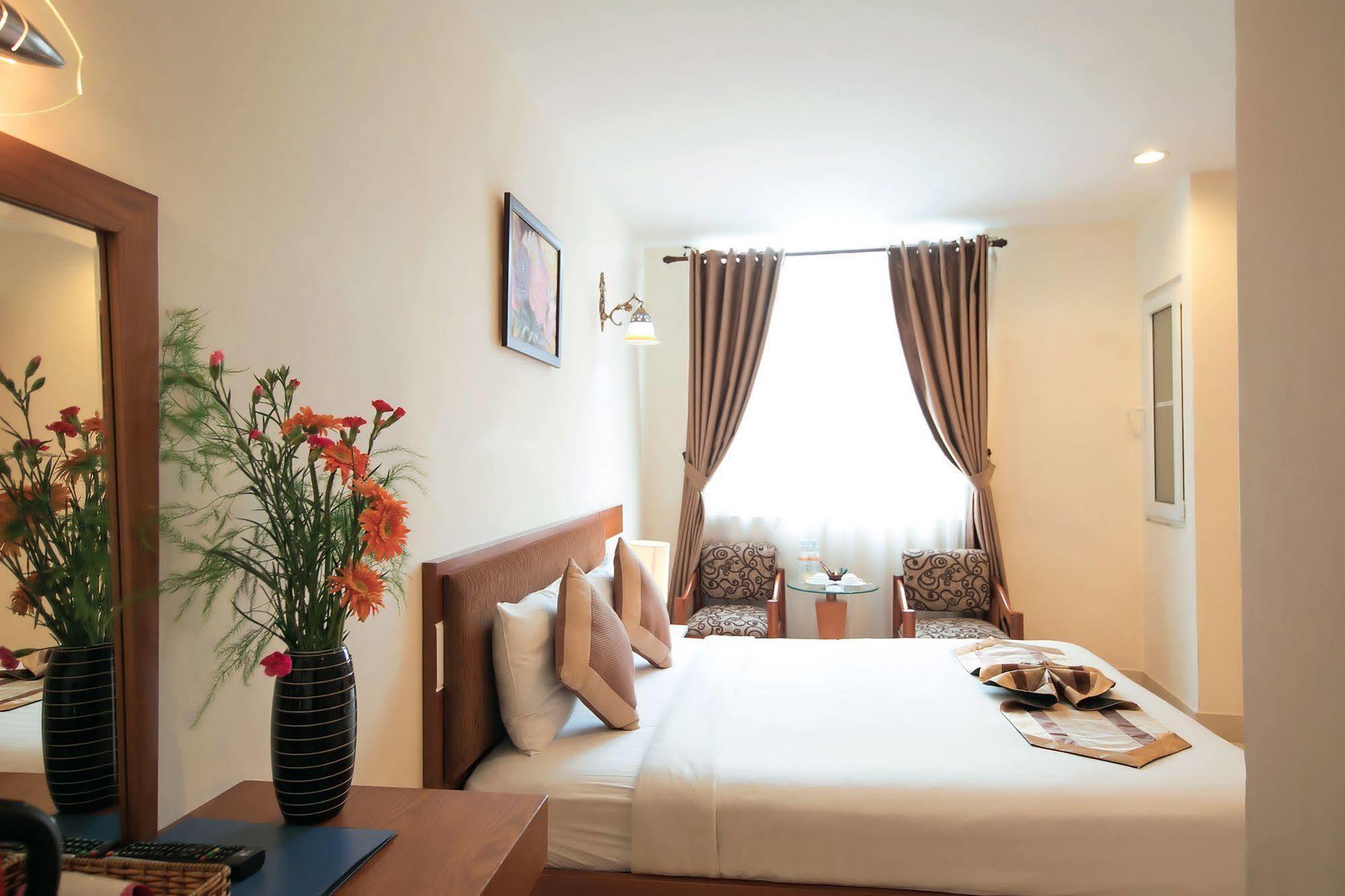 Valentine Hotel Saigon - Bui Vien Street Ho Si Minh-város Kültér fotó