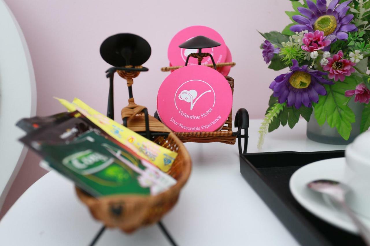 Valentine Hotel Saigon - Bui Vien Street Ho Si Minh-város Kültér fotó